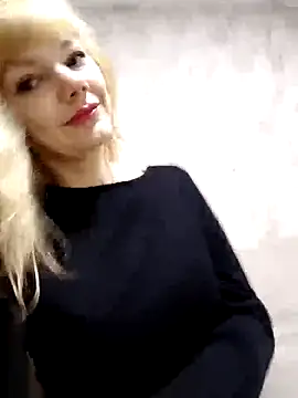 Snapshot of AliceSwan1122 chatting on 10-03-25, 02:36 AliceSwan1122 online show from 10-03-25, 02:36