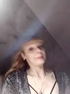 Snapshot of AliceSwan1122 chatting on 10-19-25, 10:32 AliceSwan1122 online show from 10-19-25, 10:32