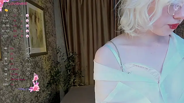 AlettaEve online show from 10-04-25, 03:10