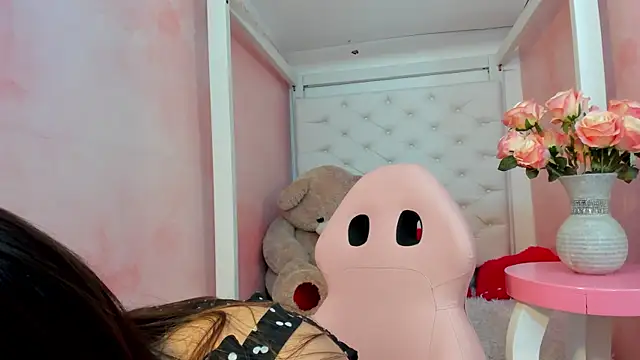 celeste hot   online show from 10-06-25, 04:10