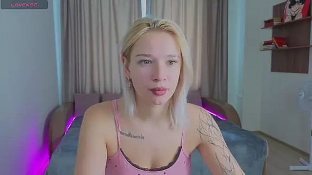 MistyMayers online show from 09-30-25, 04:28