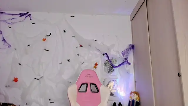 Susy spark online show from 11-04-25, 11:04