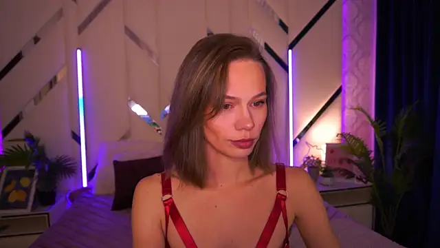 ShyySiren online show from 12-18-25, 02:34