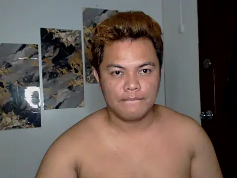 Snapshot of Gayasianzowe chatting on 09-23-25, 04:43 Gayasianzowe online show from 09-23-25, 04:43