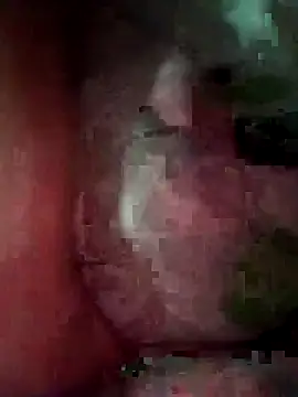 Snapshot of Romantic_couple89 chatting on 09-16-25, 05:52 Romantic couple89 online show from 09-16-25, 05:52