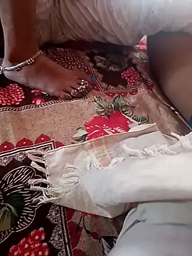 Snapshot of Romantic_couple89 chatting on 10-03-25, 07:38 Romantic couple89 online show from 10-03-25, 07:38