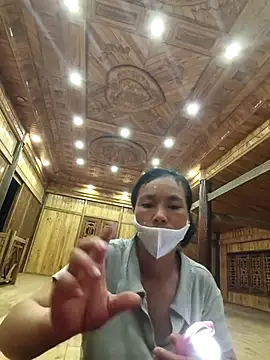 Snapshot of lily-00 chatting on 10-11-25, 12:36 lily-00 online show from 10-11-25, 12:36