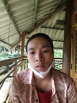 Snapshot of lily-00 chatting on 11-06-25, 04:35 lily-00 online show from 11-06-25, 04:35