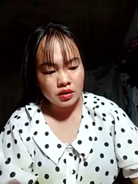 emilyzz online show from 02-11-26, 03:22