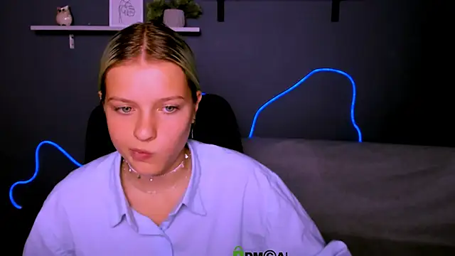 kaela spell  online show from 09-30-25, 12:54