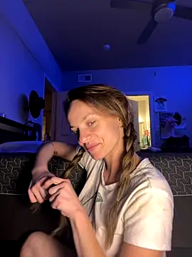 Snapshot of Texxaspearl chatting on 09-29-25, 07:24 Texxaspearl online show from 09-29-25, 07:24