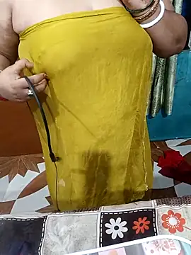 Snapshot of lickcandy chatting on 10-14-25, 07:03 lickcandy online show from 10-14-25, 07:03