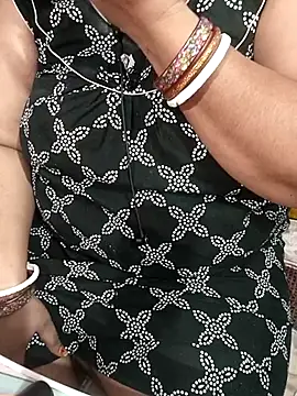 Snapshot of lickcandy chatting on 10-23-25, 03:33 lickcandy online show from 10-23-25, 03:33