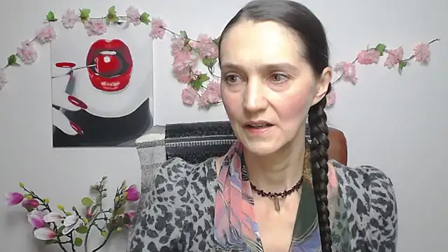 TayaFinch online show from 11-29-25, 01:14