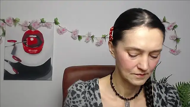 TayaFinch online show from 02-07-26, 01:15