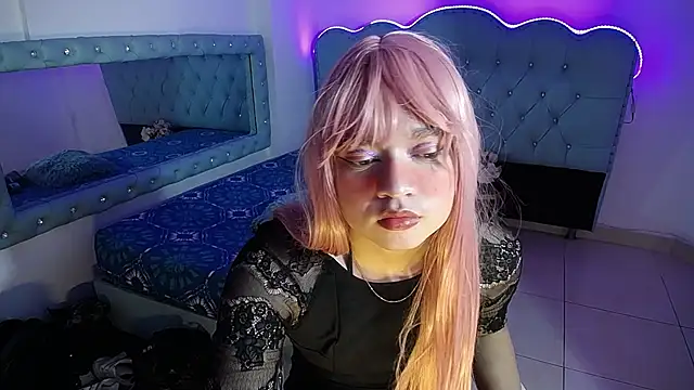 Snapshot of Cordelia_Perlman chatting on 09-19-25, 12:39 Cordelia Perlman online show from 09-19-25, 12:39