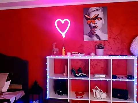 SuzanStacks online show from 09-25-25, 06:17