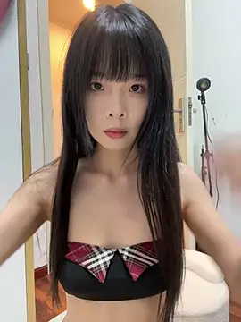 qiqi x online show from 04-28-26, 12:43