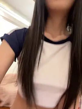 Snapshot of qiqi_x chatting on 05-02-26, 01:49 qiqi x online show from 05-02-26, 01:49