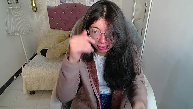 alllyson  online show from 10-21-25, 07:36