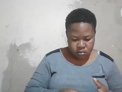 Snapshot of Bustyass93 chatting on 10-17-25, 07:33 Bustyass93 online show from 10-17-25, 07:33