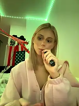 Snapshot of mexicaim chatting on 10-31-25, 06:09 mexicaim online show from 10-31-25, 06:09