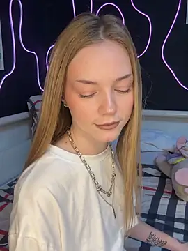 MilaMoone online show from 02-05-26, 11:04