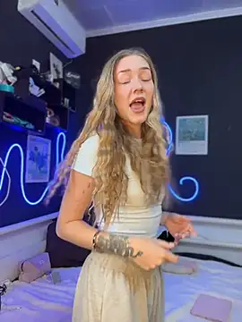 MilaMoone online show from 04-23-26, 10:36