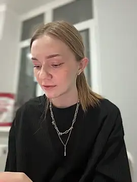 MilaMoone online show from 04-29-26, 08:15