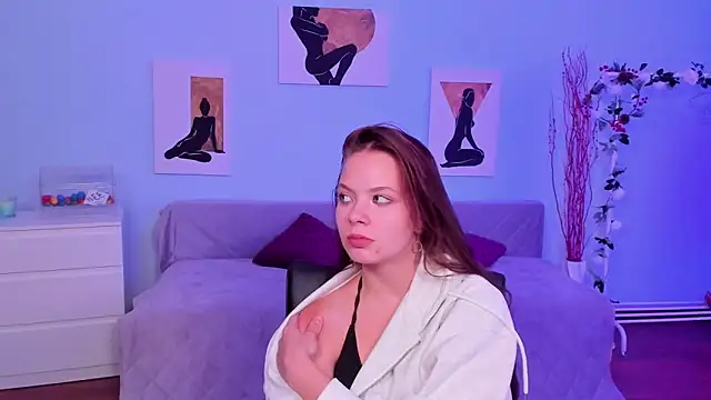 Snapshot of BetsyKiss chatting on 09-19-25, 07:32 BetsyKiss online show from 09-19-25, 07:32