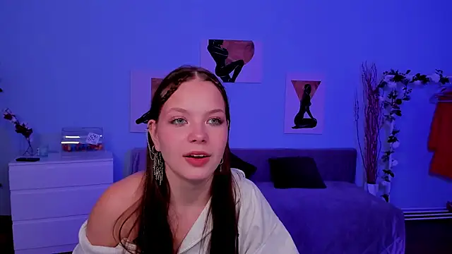 Snapshot of BetsyKiss chatting on 10-03-25, 05:26 BetsyKiss online show from 10-03-25, 05:26