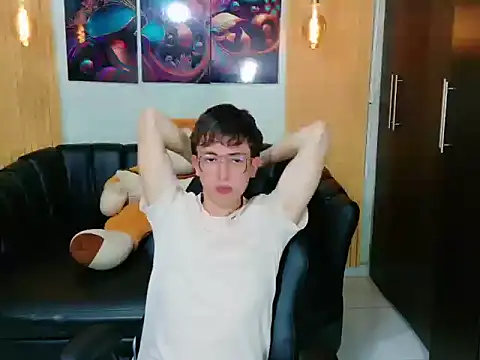 Snapshot of Dominic_Carmine chatting on 10-16-25, 07:37 Dominic Carmine online show from 10-16-25, 07:37