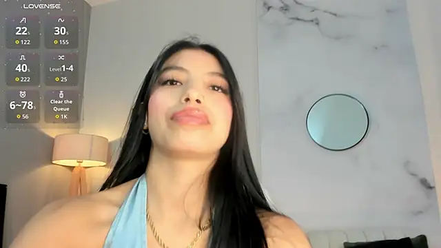 Snapshot of Tiffany_Low chatting on 02-27-26, 01:44 Tiffany Low online show from 02-27-26, 01:44