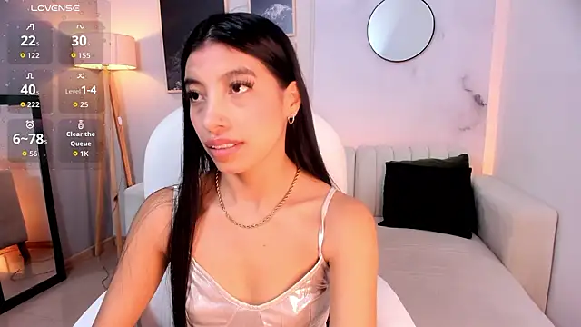 Snapshot of Tiffany_Low chatting on 03-01-26, 01:57 Tiffany Low online show from 03-01-26, 01:57