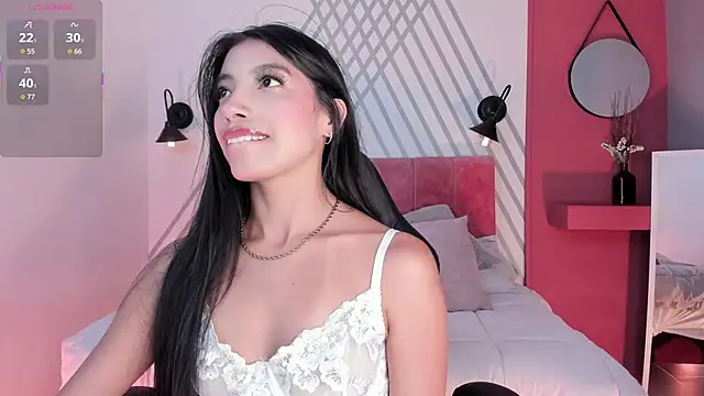 Snapshot of Tiffany_Low chatting on 03-11-26, 01:17 Tiffany Low online show from 03-11-26, 01:17