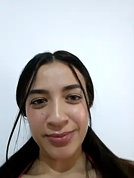 Snapshot of MiQeilaSweet chatting on 12-16-25, 02:05 MiQeilaSweet online show from 12-16-25, 02:05