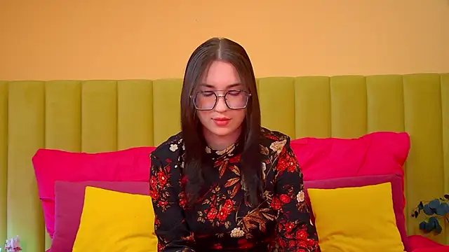 Snapshot of AnneAvery chatting on 10-08-25, 06:11 AnneAvery online show from 10-08-25, 06:11