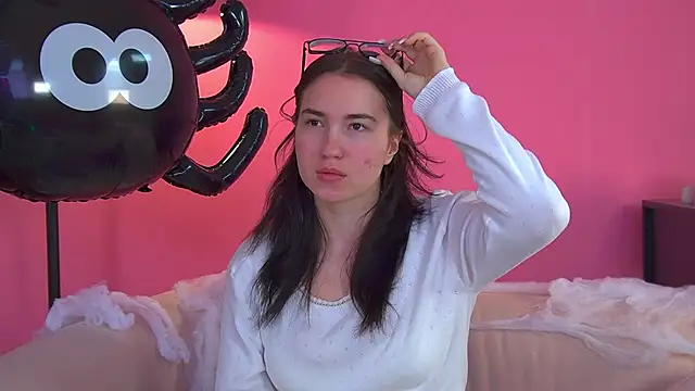 AnneAvery online show from 11-01-25, 06:26