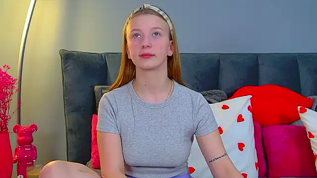 BeatriceBinoche online show from 03-11-26, 06:41