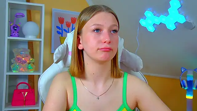 BeatriceBinoche online show from 04-21-26, 06:34