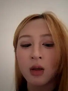 Snapshot of yuki_june chatting on 09-18-25, 07:10 yuki june online show from 09-18-25, 07:10