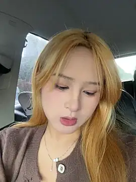 Snapshot of yuki_june chatting on 10-24-25, 08:22 yuki june online show from 10-24-25, 08:22