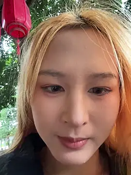 Snapshot of yuki_june chatting on 11-05-25, 08:47 yuki june online show from 11-05-25, 08:47