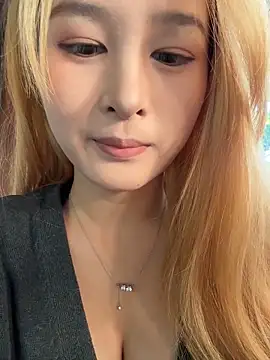 Snapshot of yuki_june chatting on 11-25-25, 09:09 yuki june online show from 11-25-25, 09:09