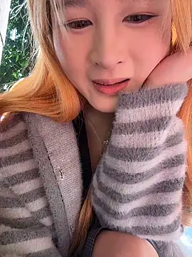 Snapshot of yuki_june chatting on 11-27-25, 08:27 yuki june online show from 11-27-25, 08:27