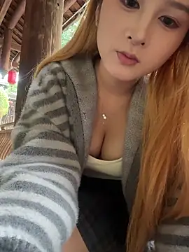 Snapshot of yuki_june chatting on 12-04-25, 08:56 yuki june online show from 12-04-25, 08:56