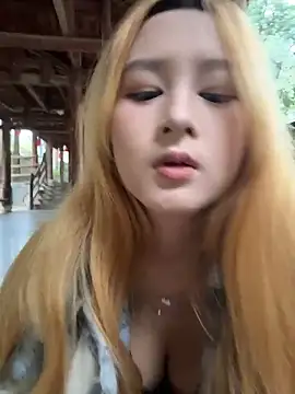 Snapshot of yuki_june chatting on 12-23-25, 08:34 yuki june online show from 12-23-25, 08:34