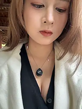 Snapshot of yuki_june chatting on 02-08-26, 08:51 yuki june online show from 02-08-26, 08:51