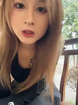 Snapshot of yuki_june chatting on 03-05-26, 08:10 yuki june online show from 03-05-26, 08:10