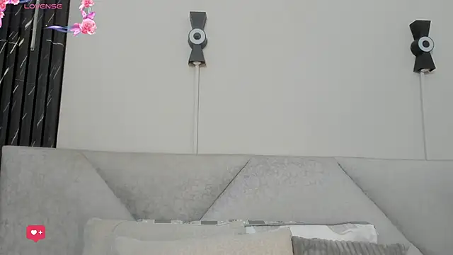 Naomi Rousse online show from 05-14-26, 01:18